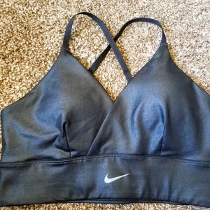 Nike indy size medium